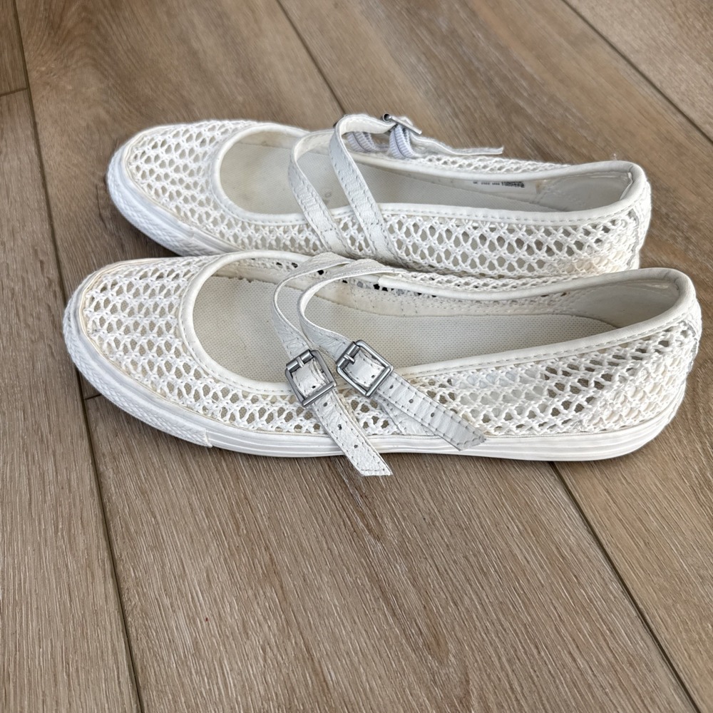 Converse Women's White Mesh Mary Jane Flats Buckle Strap Round Toe Sz 7M - Picture 2 of 5
